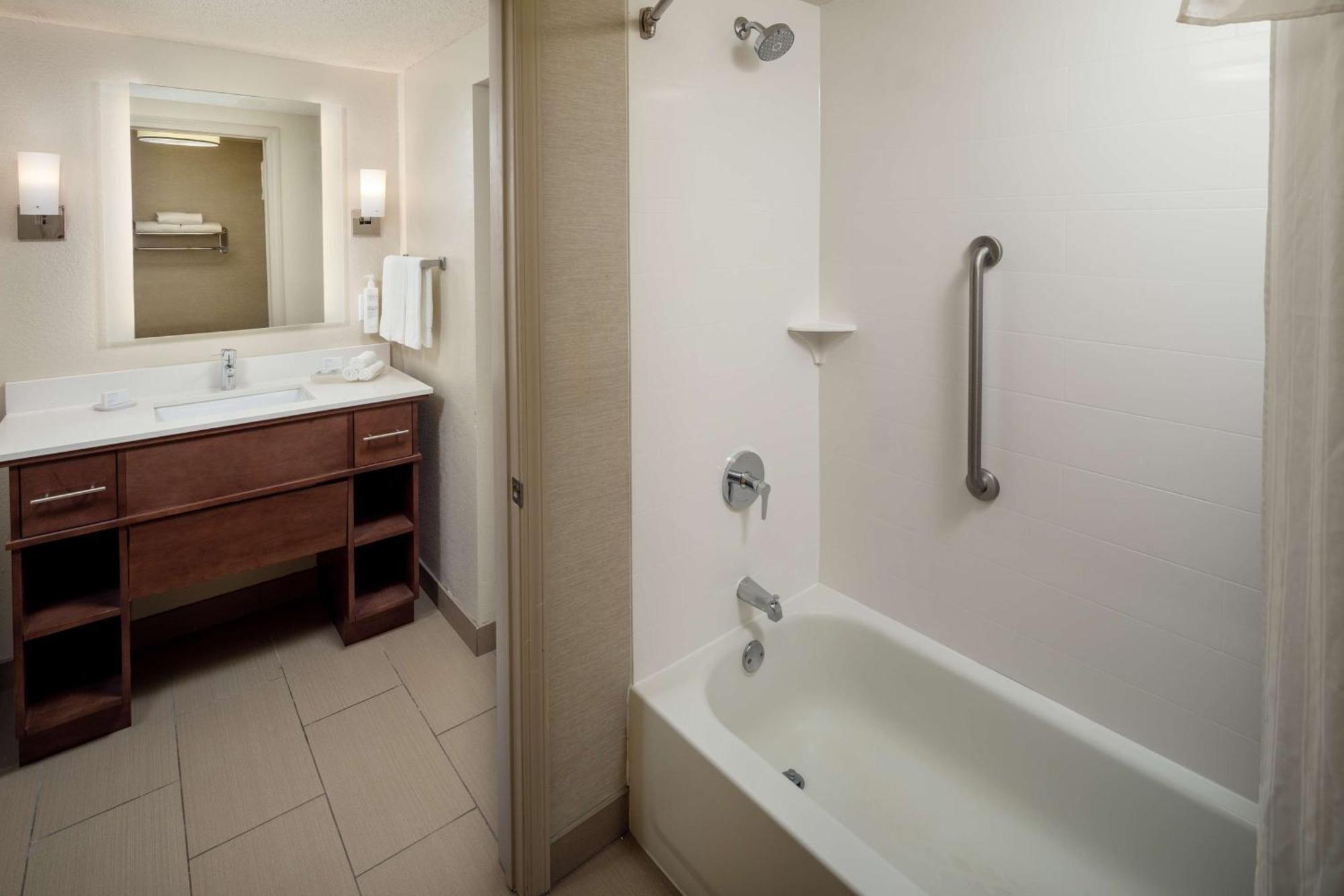 Homewood Suites By Hilton Wallingford-Meriden Exterior foto